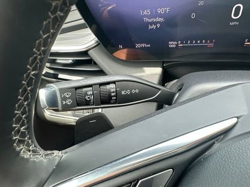 Used 2025 Buick Enclave Preferred AWD/4WD image 22