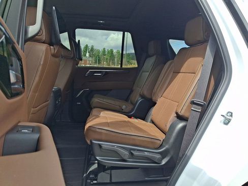 New 2026 Chevrolet Tahoe High Country AWD/4WD image 5