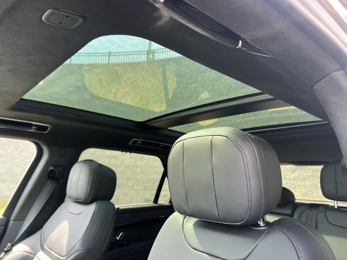 Used 2025 Land Rover Range Rover Sport Autobiography image 20