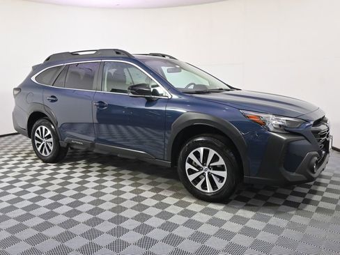 Used 2024 Subaru Outback Premium image 8