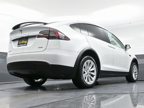 Used 2018 Tesla Model X 100D image 57