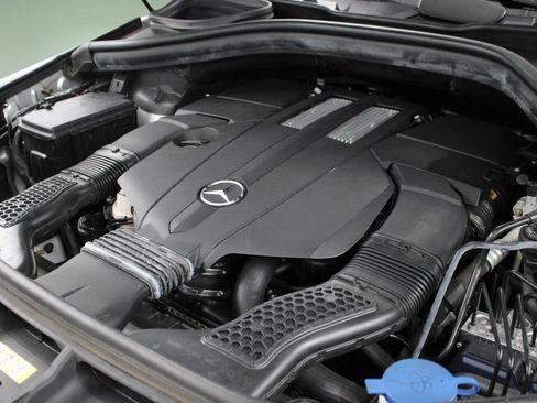 Used 2019 Mercedes-Benz GLE 400 4MATIC image 47