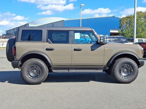 New 2025 Ford Bronco Badlands image 33