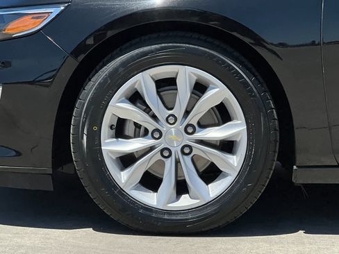 Used 2021 Chevrolet Malibu LT FWD image 26