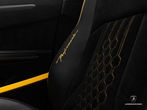 Used 2024 Lamborghini Urus Performante AWD/4WD image 49
