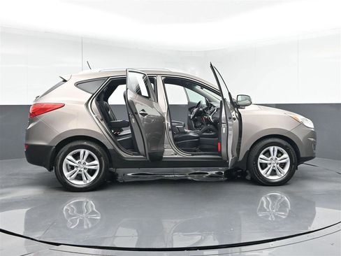 Used 2013 Hyundai Tucson GLS AWD/4WD image 38