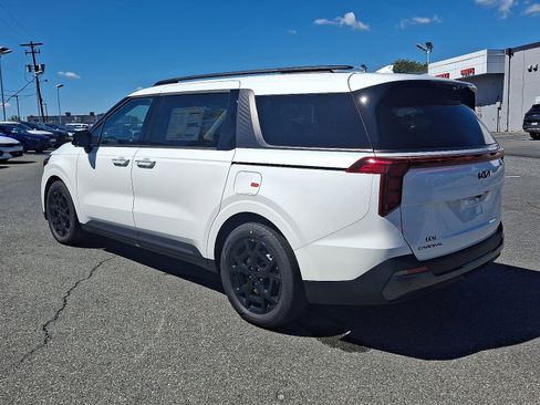 New 2026 Kia Carnival SX w/ SX Dark Edition Package image 4