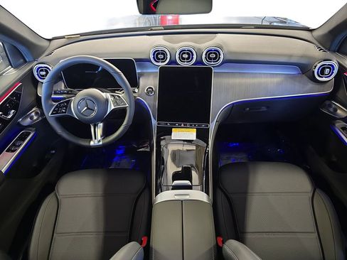 New 2026 Mercedes-Benz GLC 300 image 9