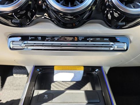 Used 2026 Mercedes-Benz GLB 250 image 19