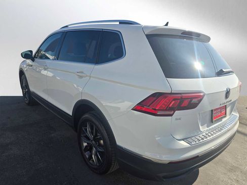 Used 2022 Volkswagen Tiguan SE image 5