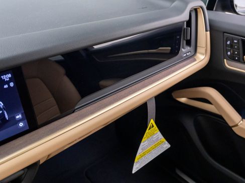 New 2026 Porsche Cayenne AWD/4WD image 33