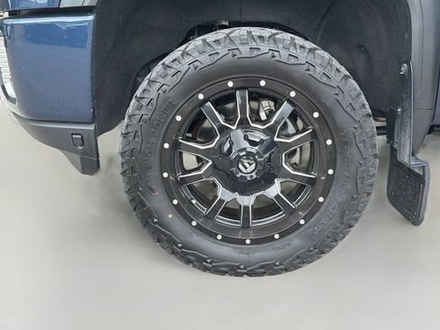 Used 2022 GMC Sierra 3500 Denali w/ Denali Ultimate Package AWD/4WD image 36
