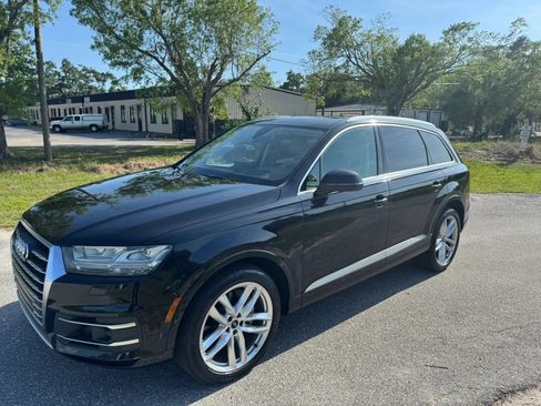 Used 2018 Audi Q7 3.0T Prestige w/ Prestige Package AWD/4WD image 12