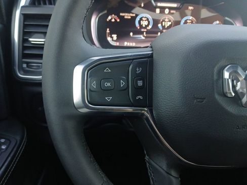 Used 2022 RAM 2500 Laramie AWD/4WD image 11