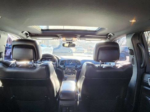Used 2020 Jeep Grand Cherokee Altitude image 27