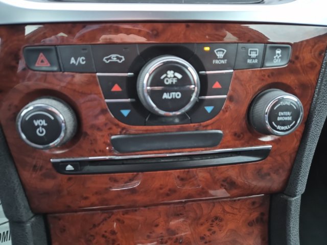 Used 2012 Chrysler 300 Limited AWD/4WD image 16