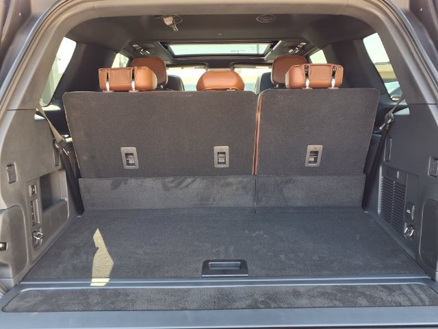 New 2027 Lincoln Navigator Reserve AWD/4WD image 15