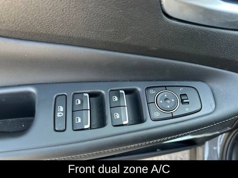 Used 2023 Hyundai Santa Fe SEL w/ Premium Package AWD/4WD image 13