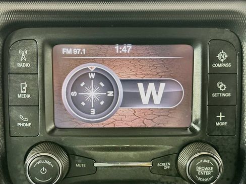 Used 2020 Jeep Wrangler Sport AWD/4WD image 19