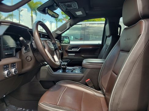 Used 2024 GMC Sierra 1500 Denali AWD/4WD image 12