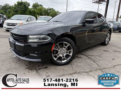 Used 2015 Dodge Charger SXT image 4