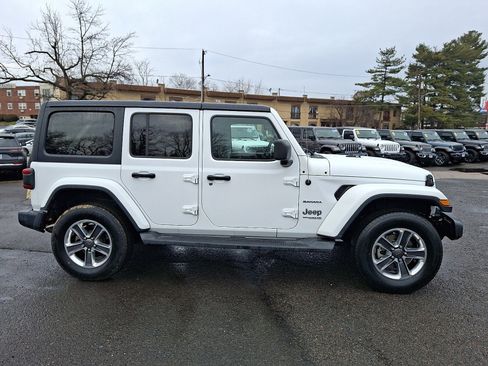 Used 2018 Jeep Wrangler Unlimited Sahara w/ Safety Group image 7