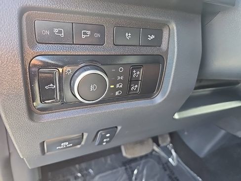 Used 2024 Ford F450 Lariat w/ FX4 Off-Road Package AWD/4WD image 11