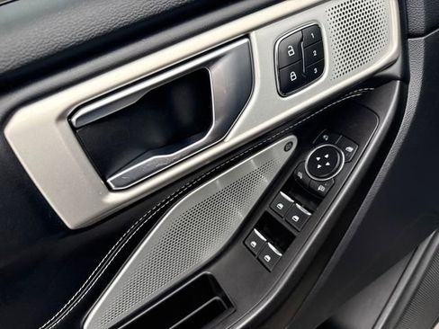 Used 2020 Ford Explorer ST w/ Premium Technology Package image 10