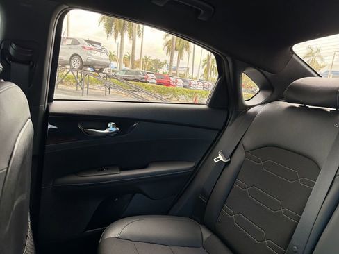 Used 2022 Kia Forte GT-Line image 13