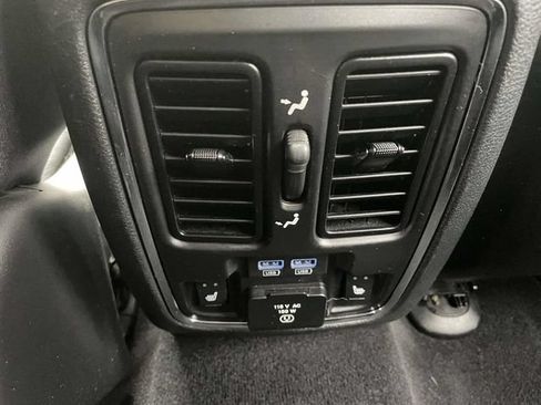 Used 2019 Jeep Grand Cherokee Limited w/ Luxury Group II AWD/4WD image 13