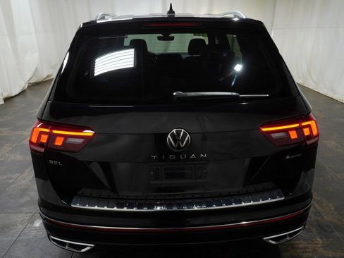 Used 2023 Volkswagen Tiguan SEL R-Line image 4