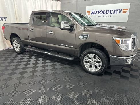 Used 2016 Nissan Titan SL AWD/4WD image 2