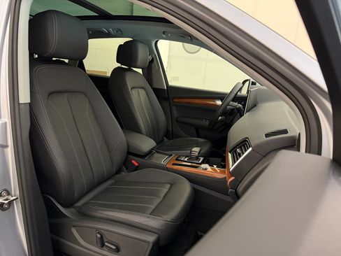 Used 2021 Audi Q5 2.0T Premium Plus w/ Premium Plus Package AWD/4WD image 35