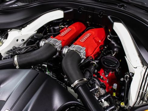 Certified 2022 Ferrari Roma image 54