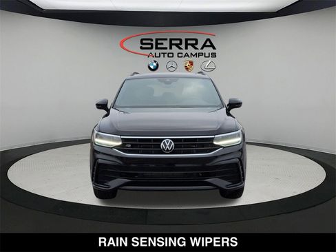 Used 2023 Volkswagen Tiguan SE R-Line image 17