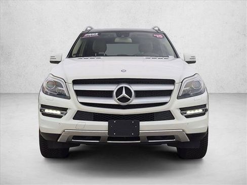 Used 2015 Mercedes-Benz GL 450 4MATIC image 2
