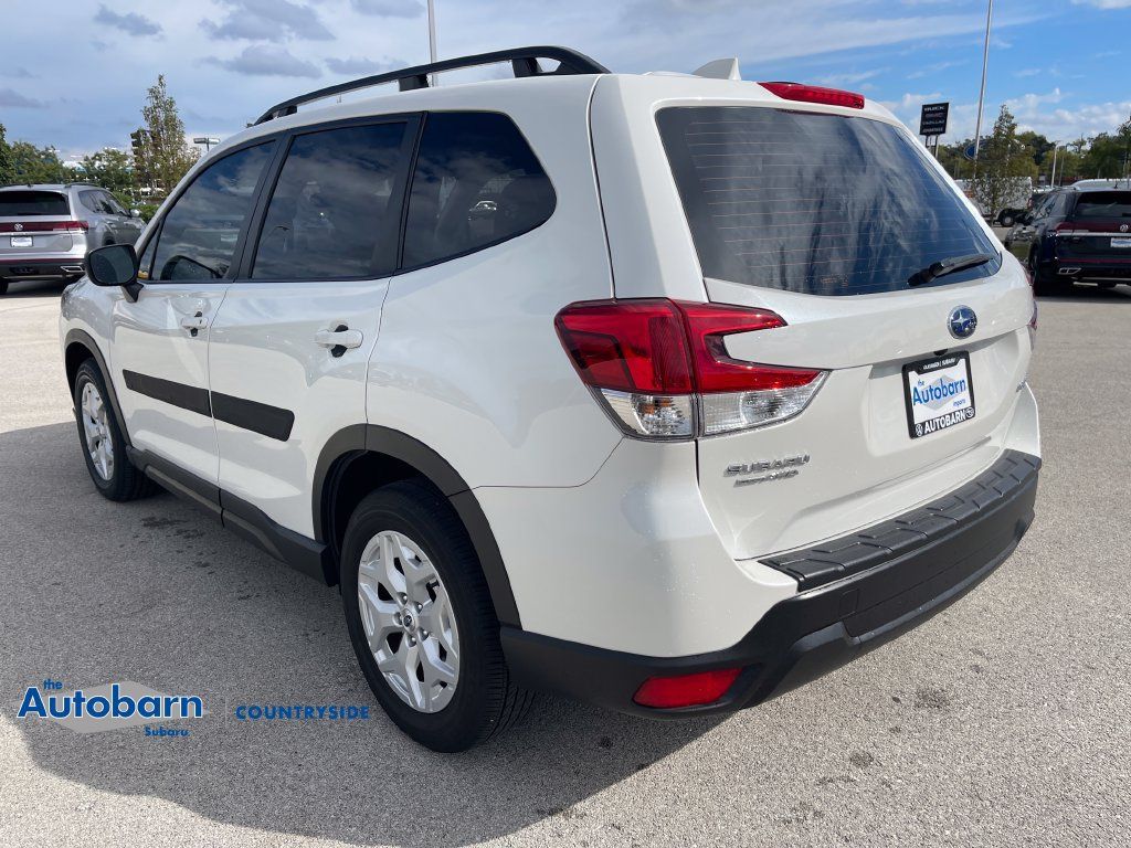 Used 2023 Subaru Forester AWD/4WD image 3