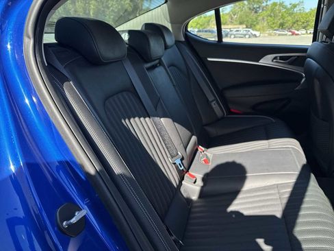 Used 2021 Genesis G70 3.3T RWD image 20