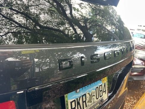 Used 2020 Land Rover Discovery Landmark image 28