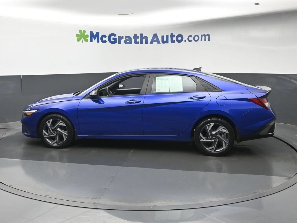 Used 2025 Hyundai Elantra Sport FWD image 21