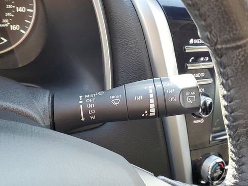 Used 2021 Nissan Murano SV image 18