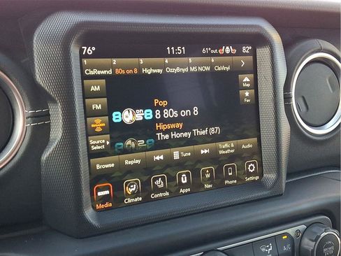 Used 2023 Jeep Wrangler Sahara w/ Cold Weather Group image 20