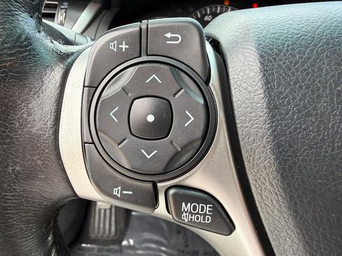 Used 2012 Toyota Camry SE FWD image 17