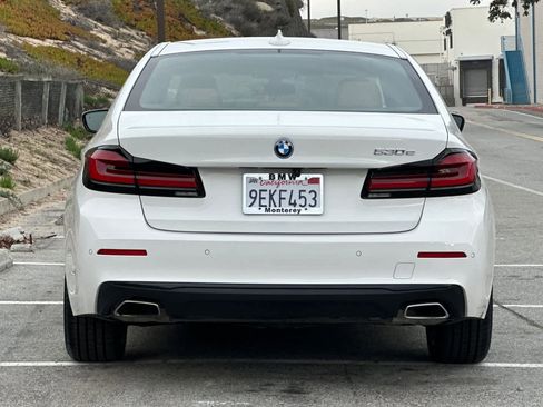 Used 2023 BMW 530e w/ Convenience Package image 8