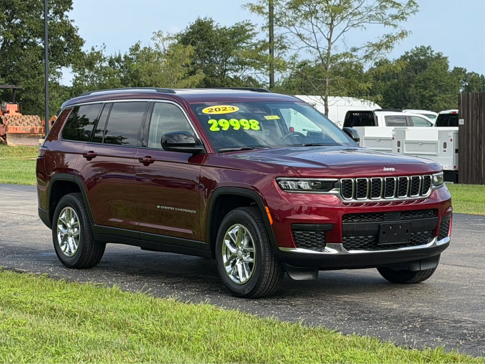 Used 2023 Jeep Grand Cherokee L Laredo w/ Luxury Tech Group I AWD/4WD image 1