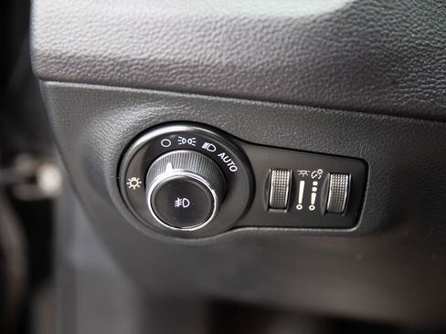 Used 2018 Jeep Compass Limited w/ Navigation Group AWD/4WD image 18