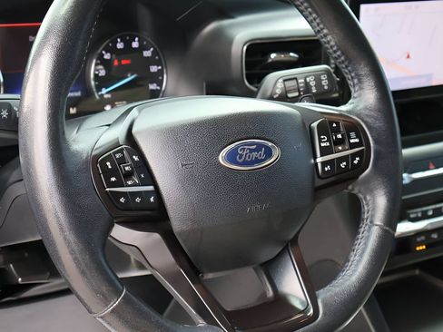 Used 2020 Ford Explorer XLT w/ Equipment Group 202A AWD/4WD image 19