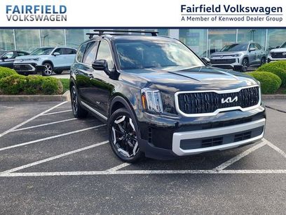 Used 2024 Kia Telluride EX w/ EX Captain's Chair Package