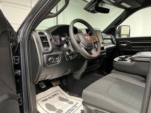 Used 2025 RAM 2500 Big Horn AWD/4WD image 22