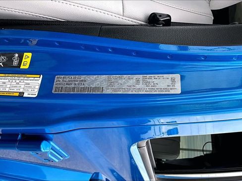 Used 2022 Jeep Wrangler Unlimited Sahara image 18